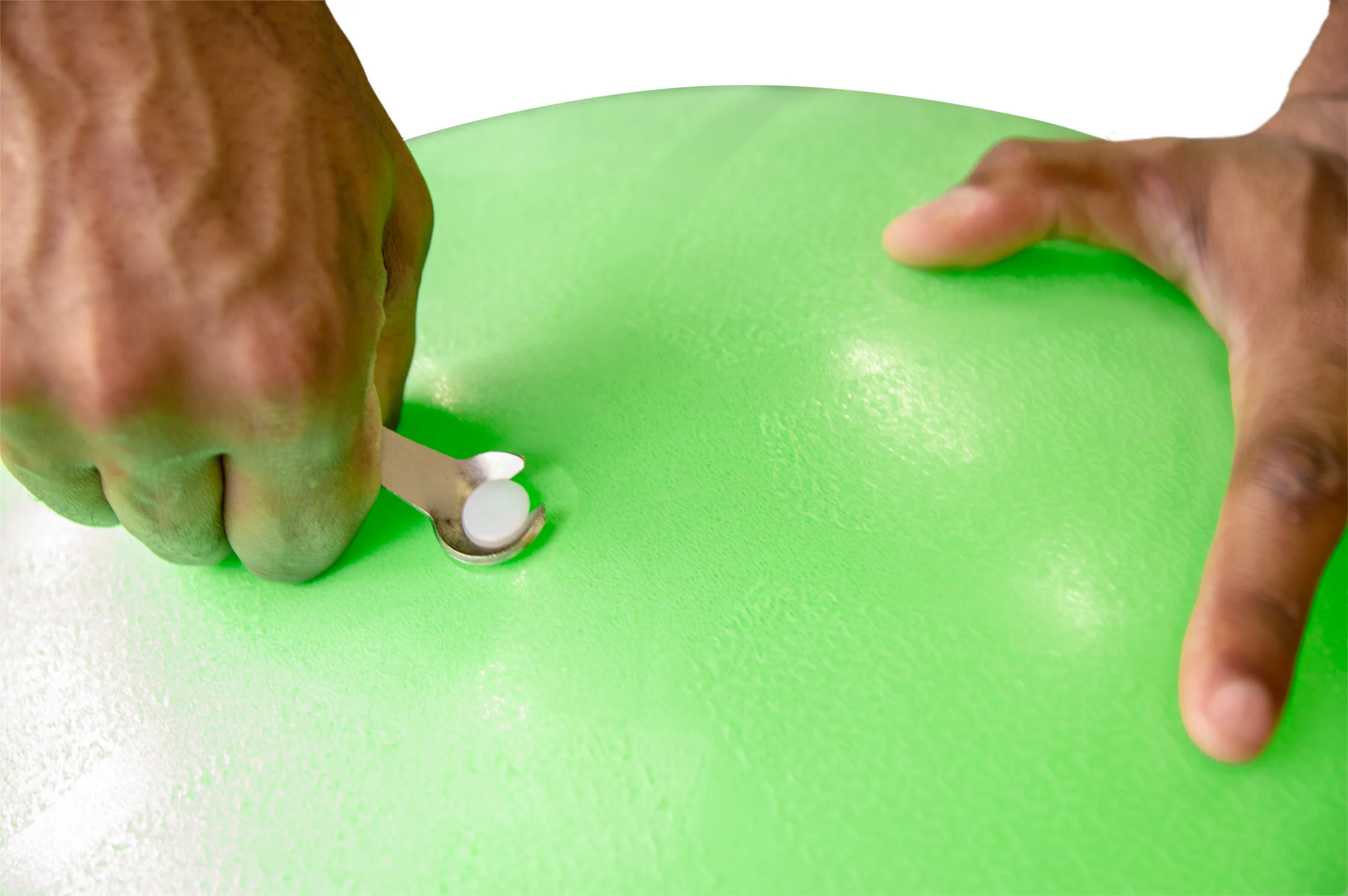 Gym Ball Plug Remover - Image 3